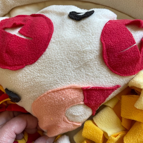 Injoya canine enrichment snuffle mat, removable & washable pizza slices - Picture 5 of 7